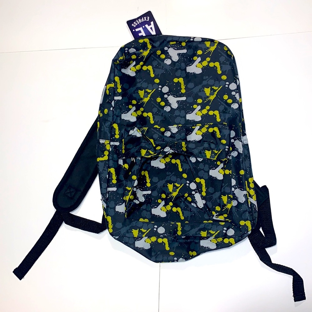 NWT KIDS BOOK BAG 17 INCHES
